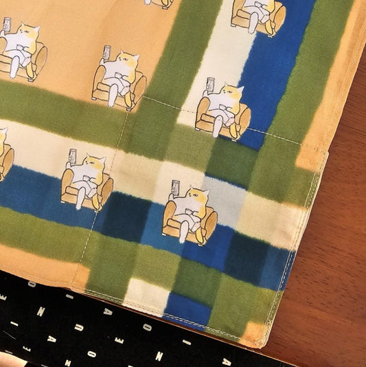 Handkerchief 2 - City cat