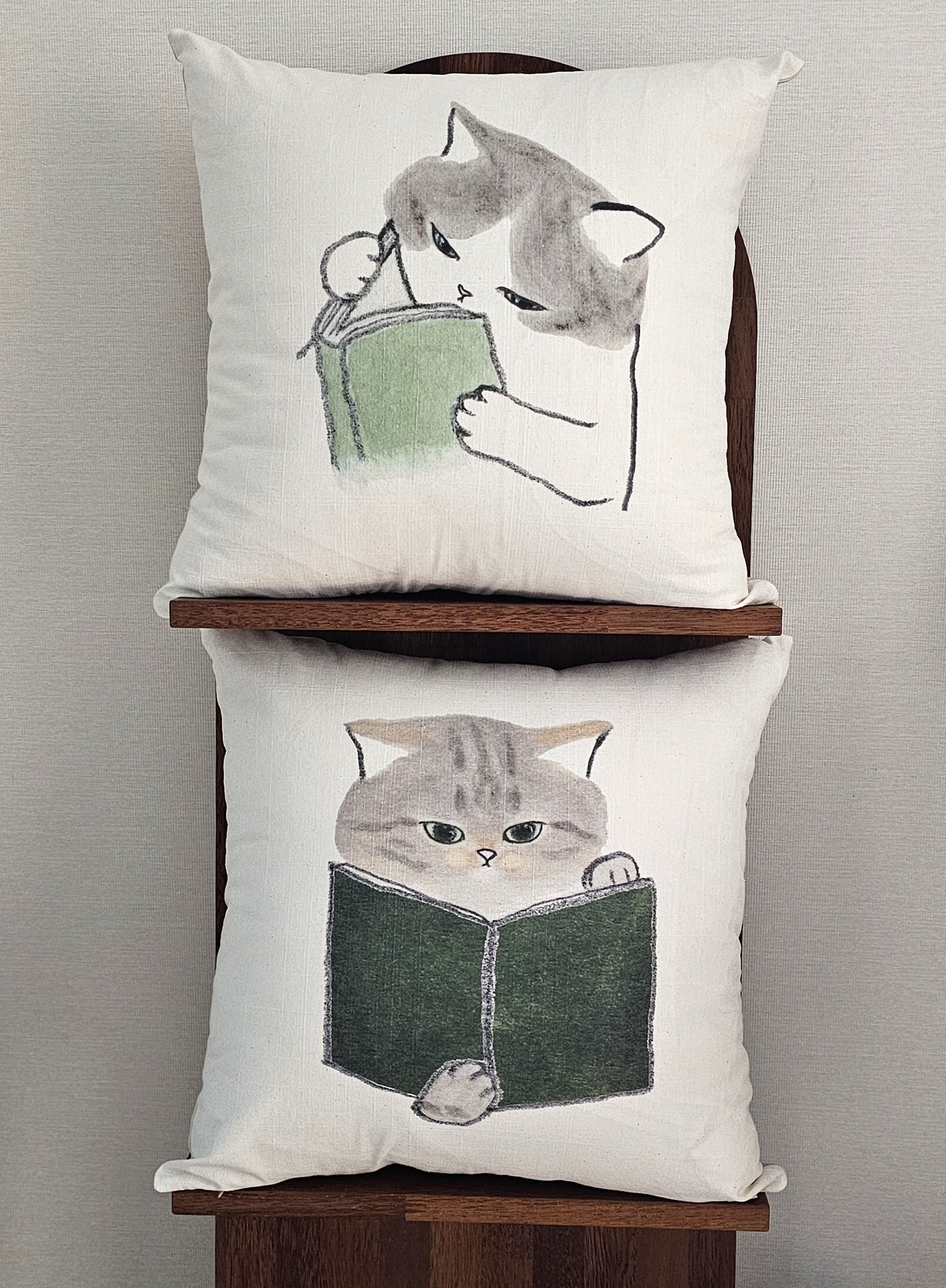 sleepy reading cushion cover