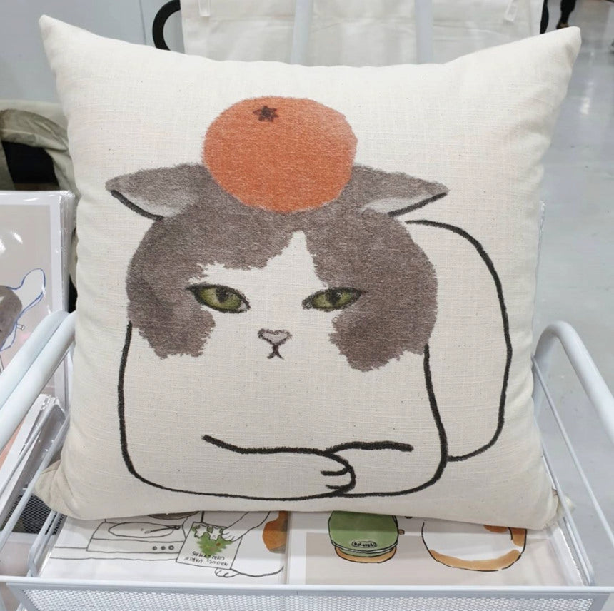 귤냥이 cushion cover