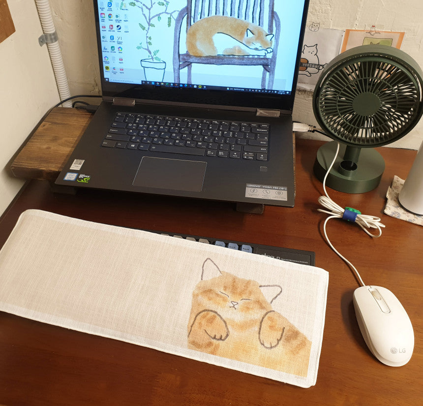 canine tooth cat , fabric keyboard cover