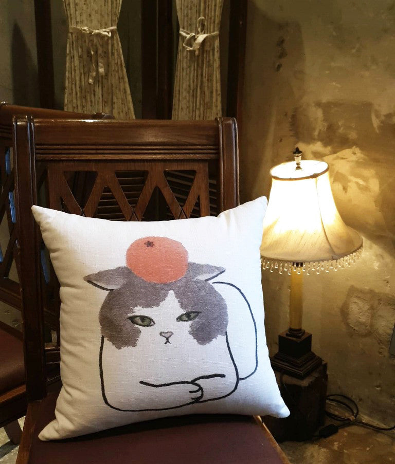 귤냥이 cushion cover