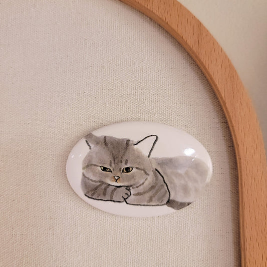 Salty Cat magnet opener